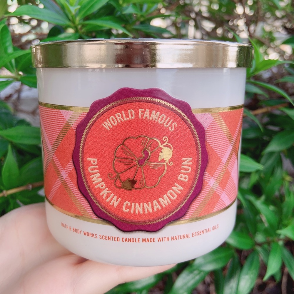Bath & Body Works Pumpkin Cinnamon bun candle